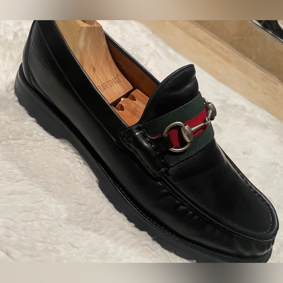 Gucci Black Leather Loafers.Green Red Stripe.Like new - Picture 7 of 9